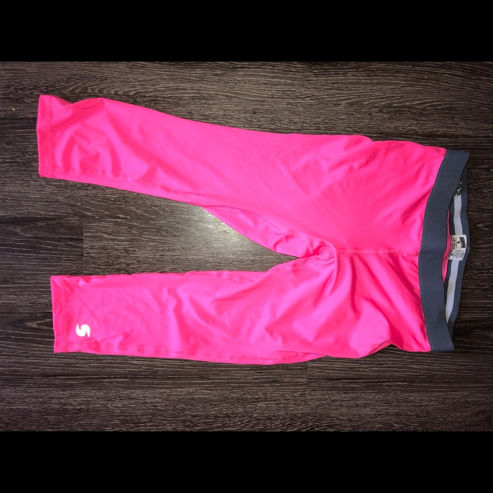 Soffe workout capris